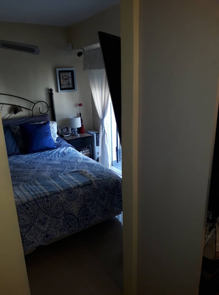 Julian Aguirre 1400. Casa 5 ambientes.