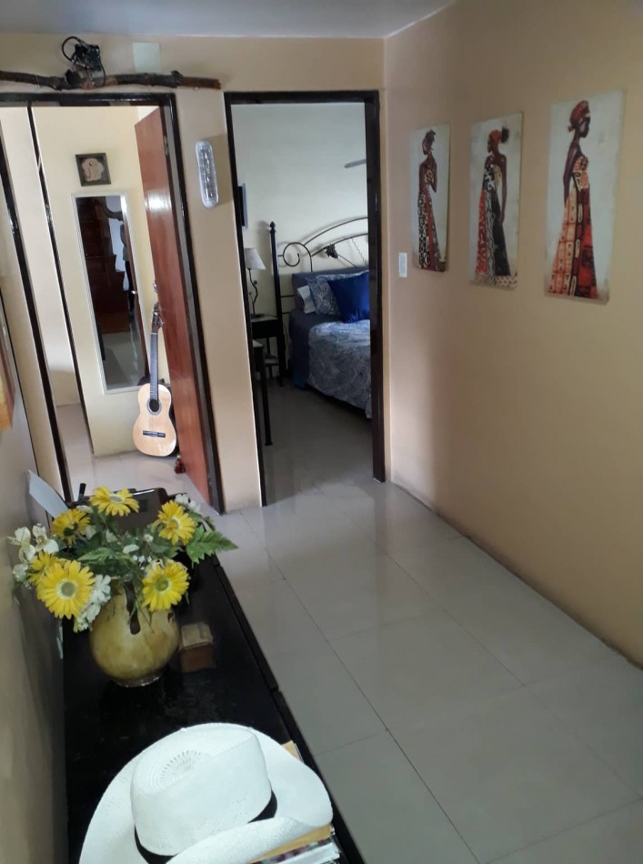 Julian Aguirre 1400. Casa 5 ambientes.