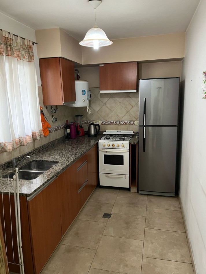 Zequeira 6900. PH 2 ambientes planta baja con patio.