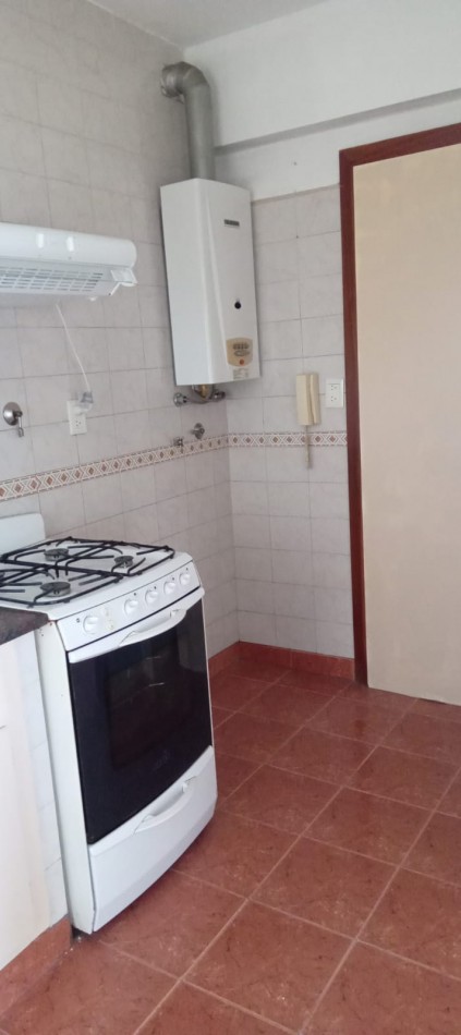 Curuzu Cuatia 2400. Departamento 3 ambientes.