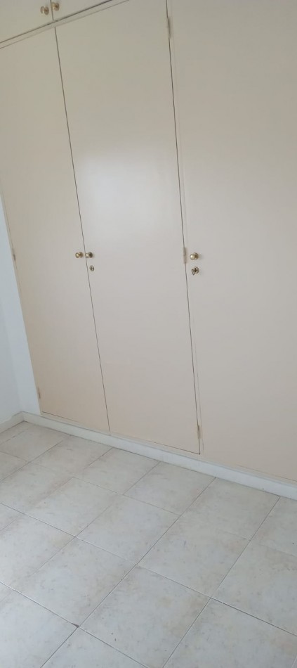 Curuzu Cuatia 2400. Departamento 3 ambientes.