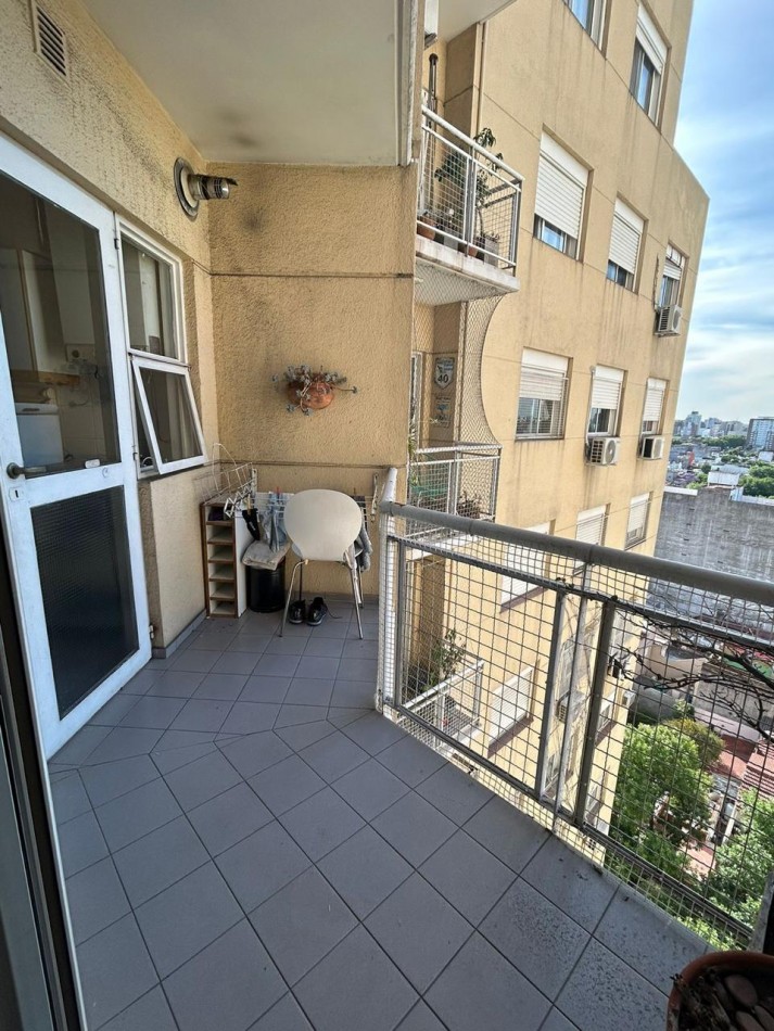 Manuel Artigas 5100. Departamento 2 ambientes con balcon.