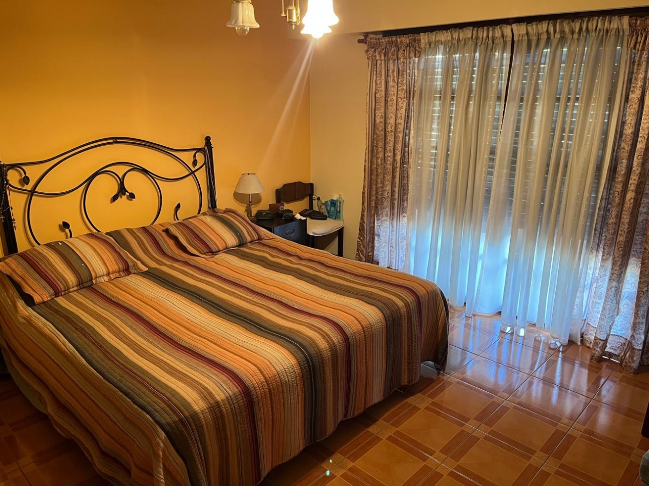 Oliden 85. Casa 6 ambientes o casa multifamiliar.