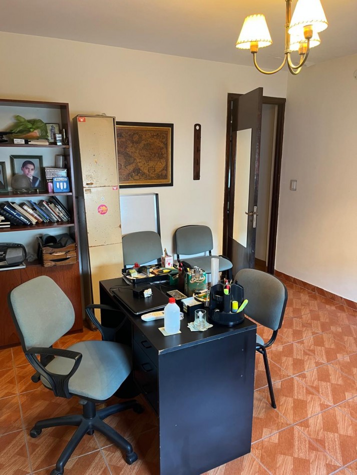 Oliden 85. Casa 6 ambientes o casa multifamiliar.