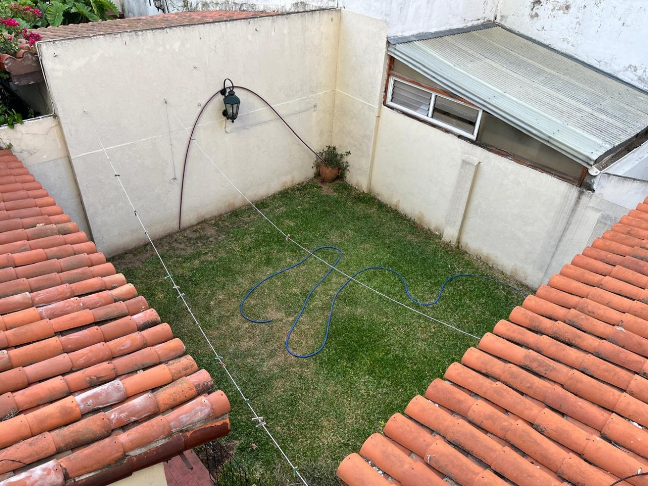 Oliden 85. Casa 6 ambientes o casa multifamiliar.