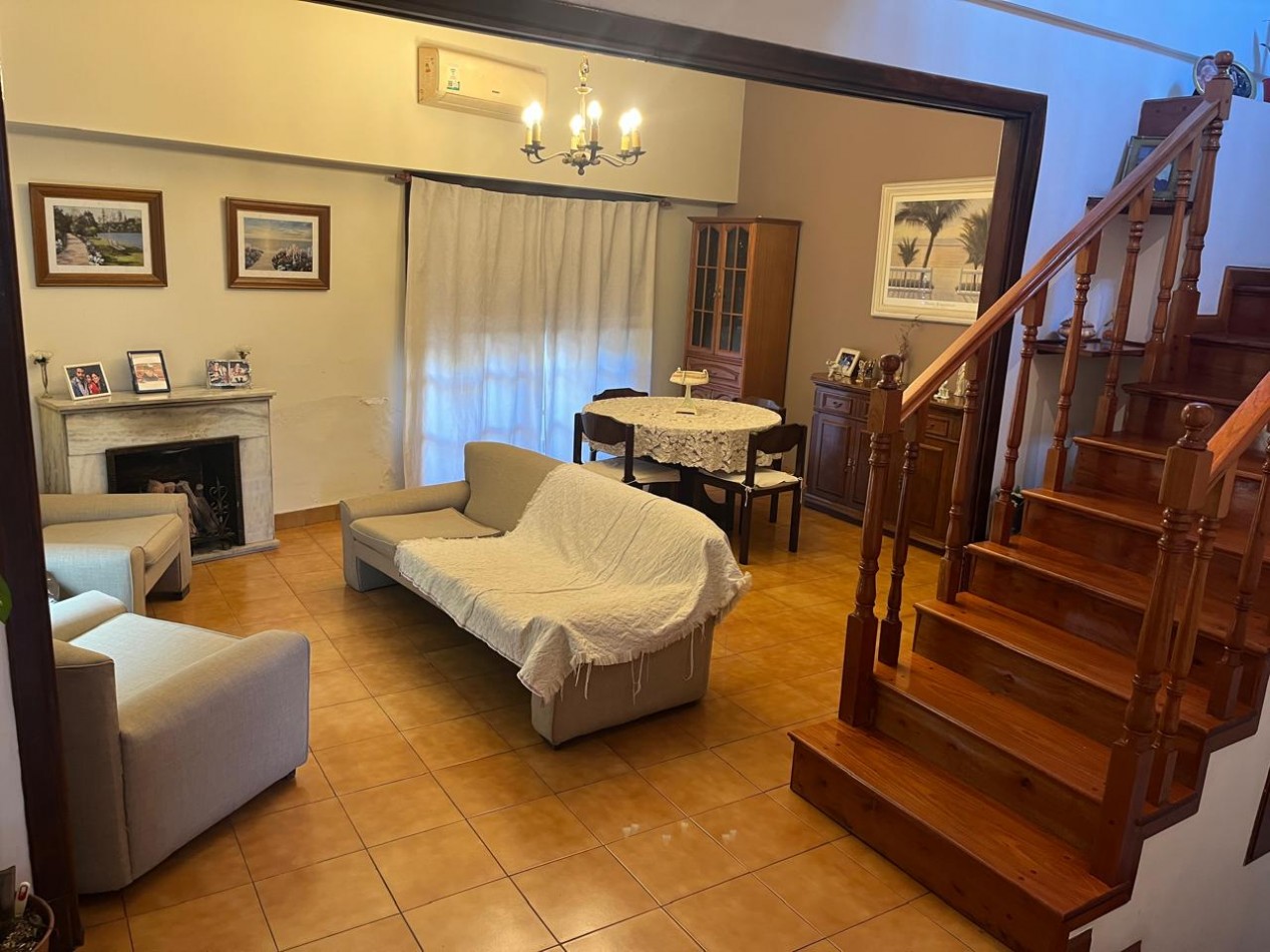 Oliden 85. Casa 6 ambientes o casa multifamiliar.