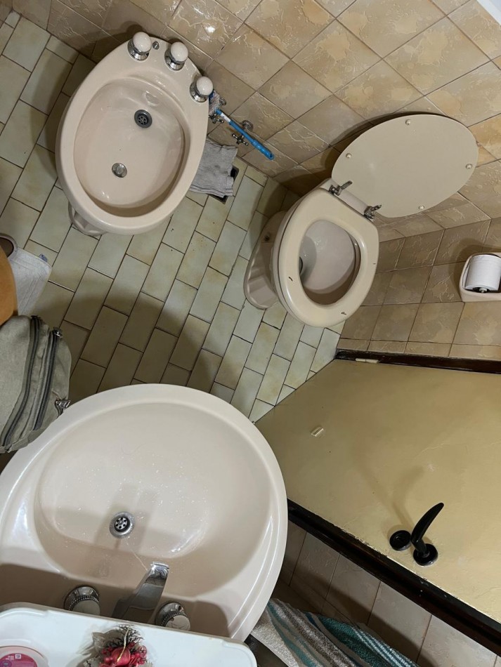 Oliden 85. Casa 6 ambientes o casa multifamiliar.