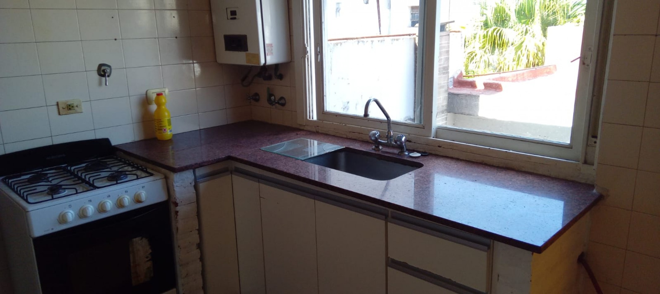Martiniano Leguizamon 700. Duplex 3 ambientes al frente.