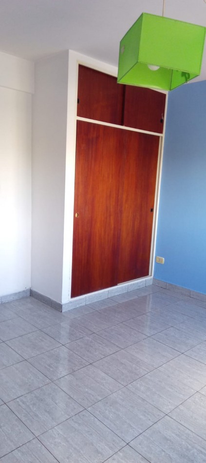 Martiniano Leguizamon 700. Duplex 3 ambientes al frente.