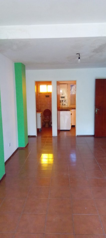 Martiniano Leguizamon 700. Duplex 3 ambientes al frente.