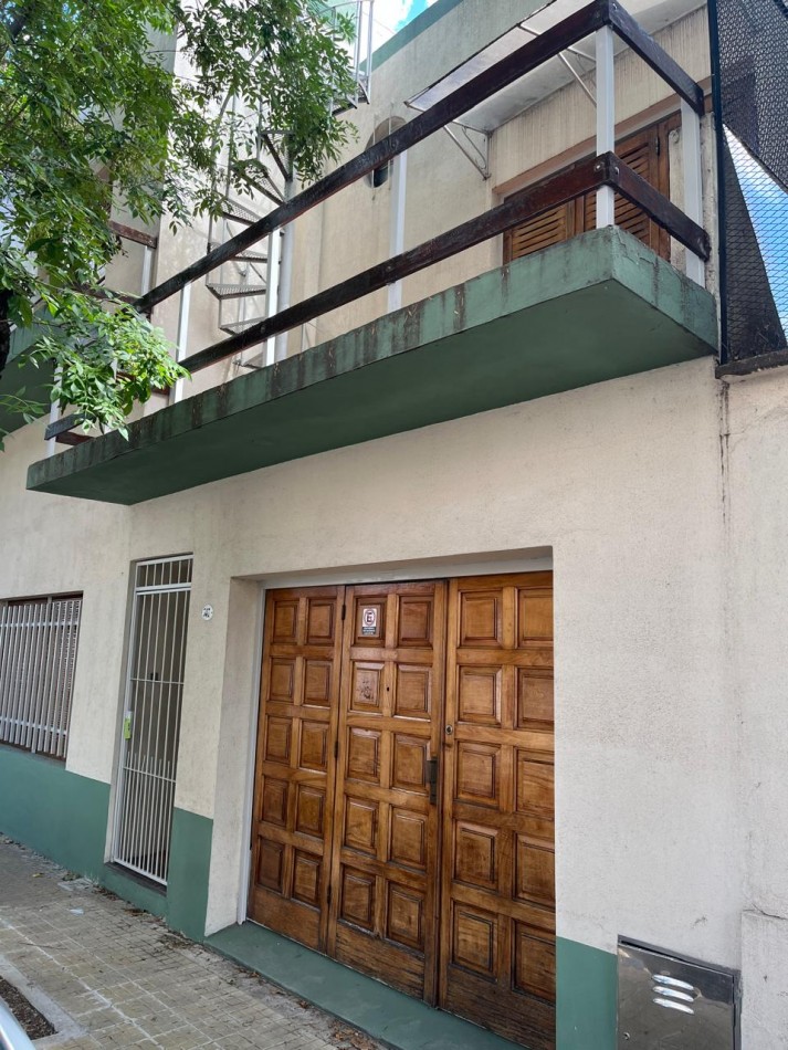 Las Bases 300. Casa ex municipal 4 ambientes.