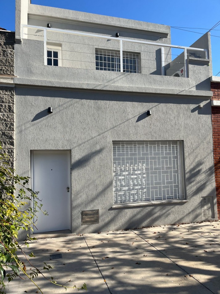 Timoteo Gordillo 1100. Duplex 3 ambientes.