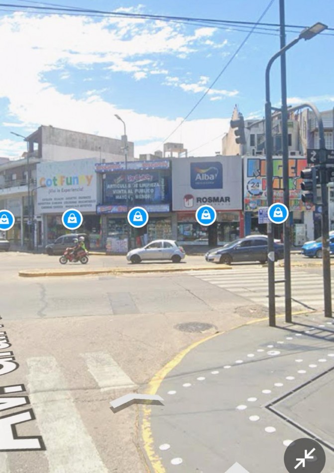 Juan Bautista Alberdi 7400. Local.