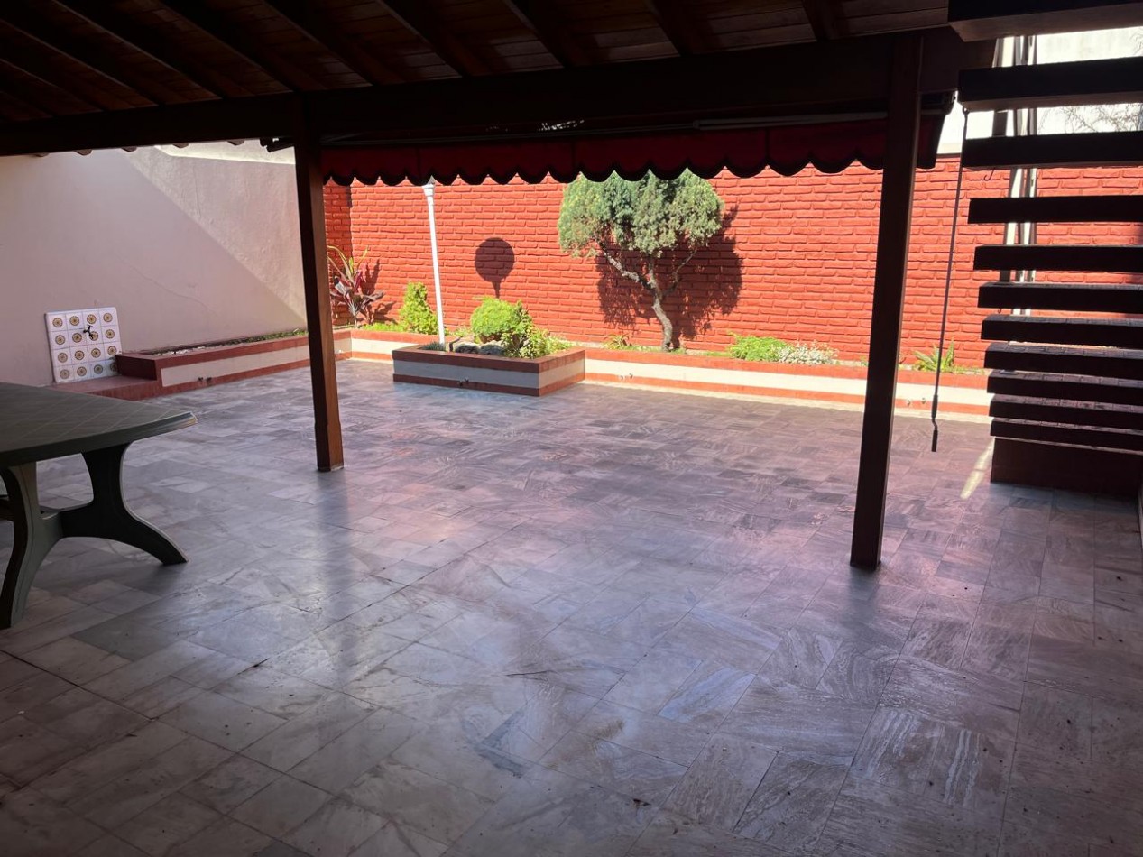 Acassuso 7000. Casa 3 ambientes