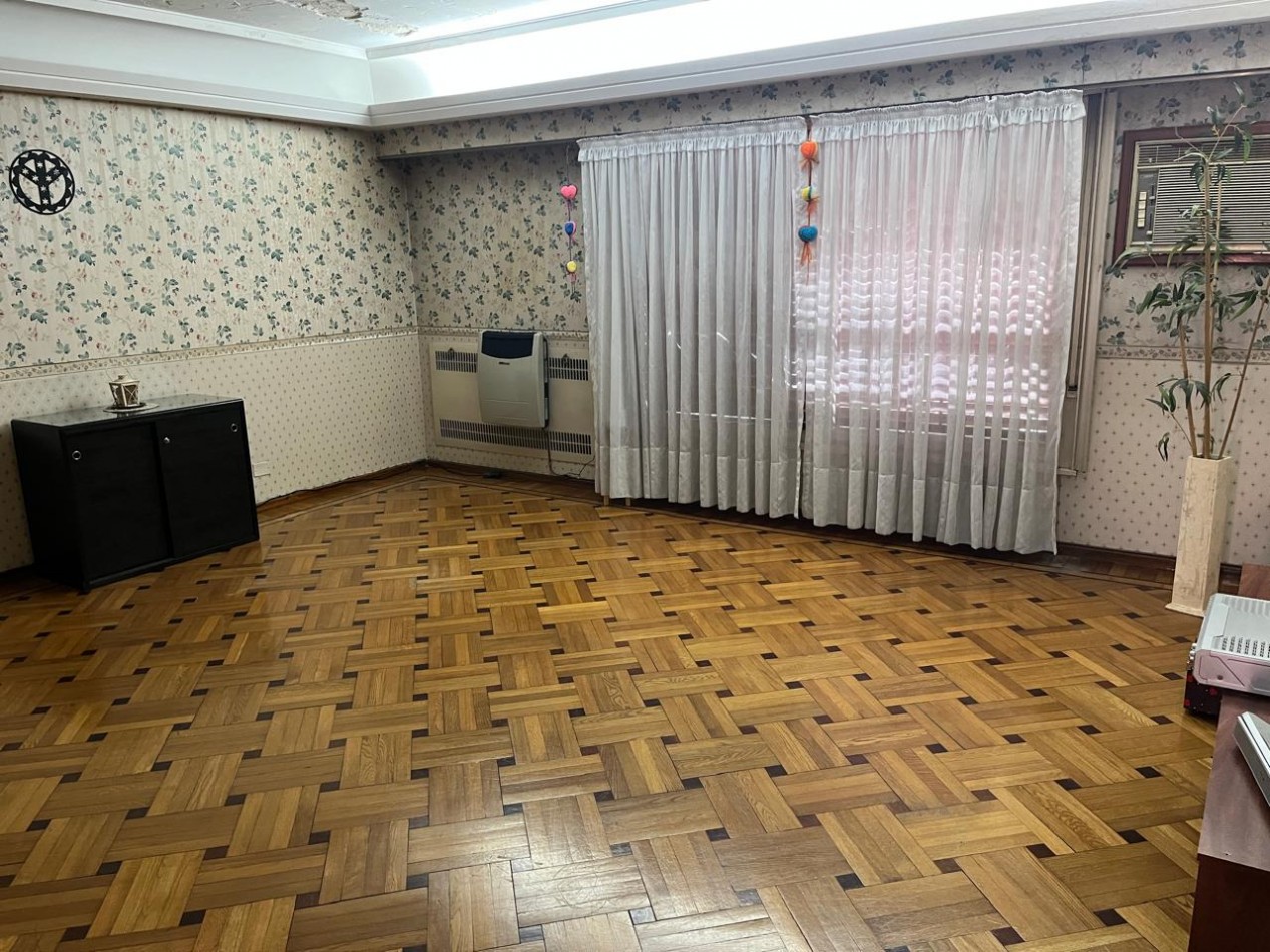 Acassuso 7000. Casa 3 ambientes