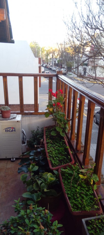 Cafayate 1100. Chalet 4 ambientes.