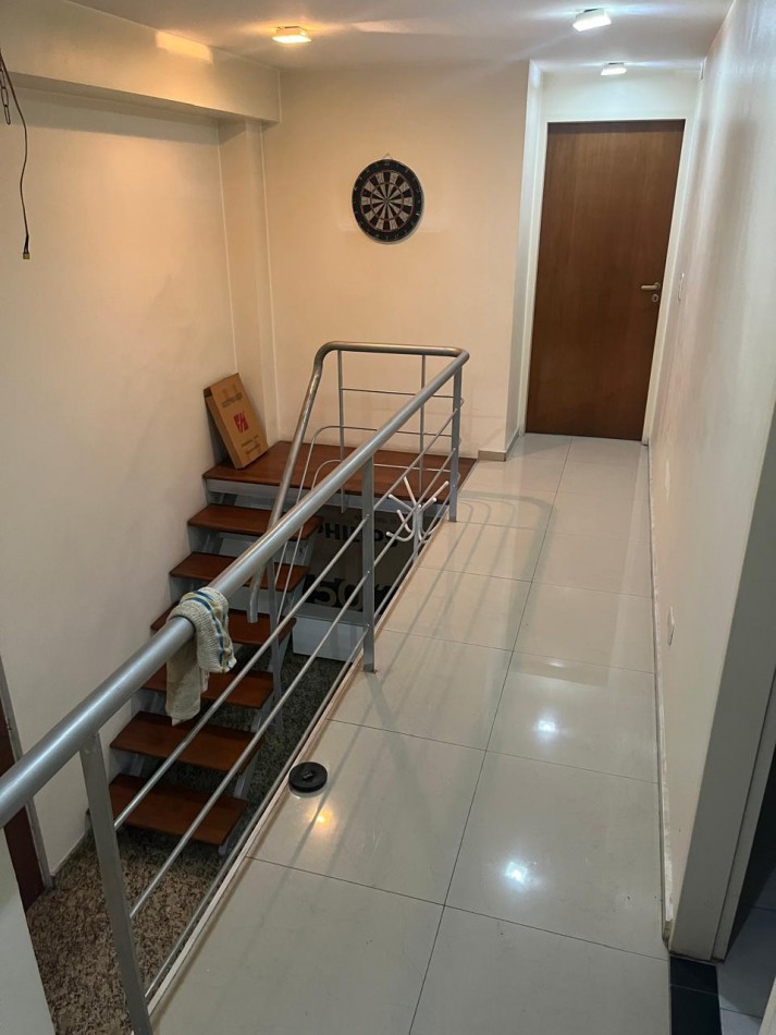 Larrazabal 1100. Departamento 4 ambientes con cochera.