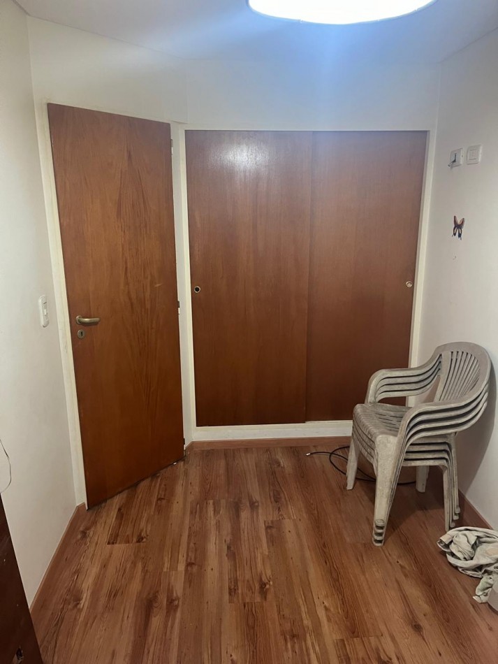 Larrazabal 1100. Departamento 4 ambientes con cochera.