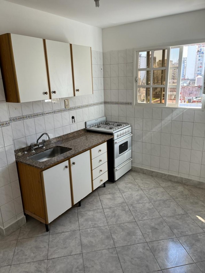 Pola 100. Departamento 2 ambientes frente