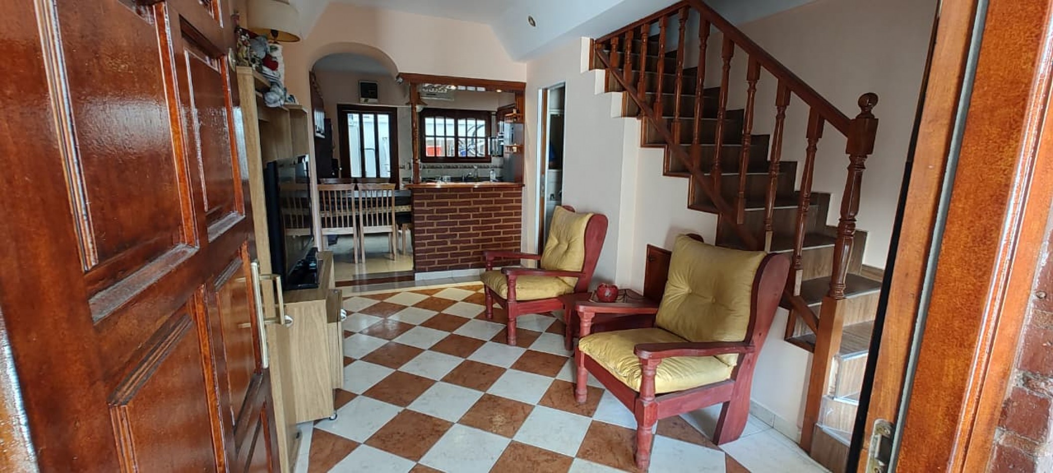 Zequeira 7100. Triplex 3 ambientes.