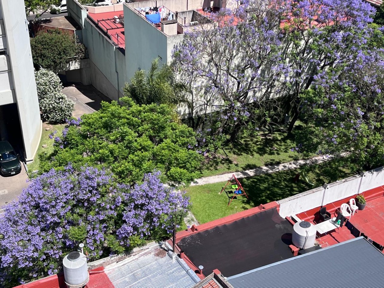 Juan Bautista Alberdi 5800. Departamento 2 ambientes con cochera.