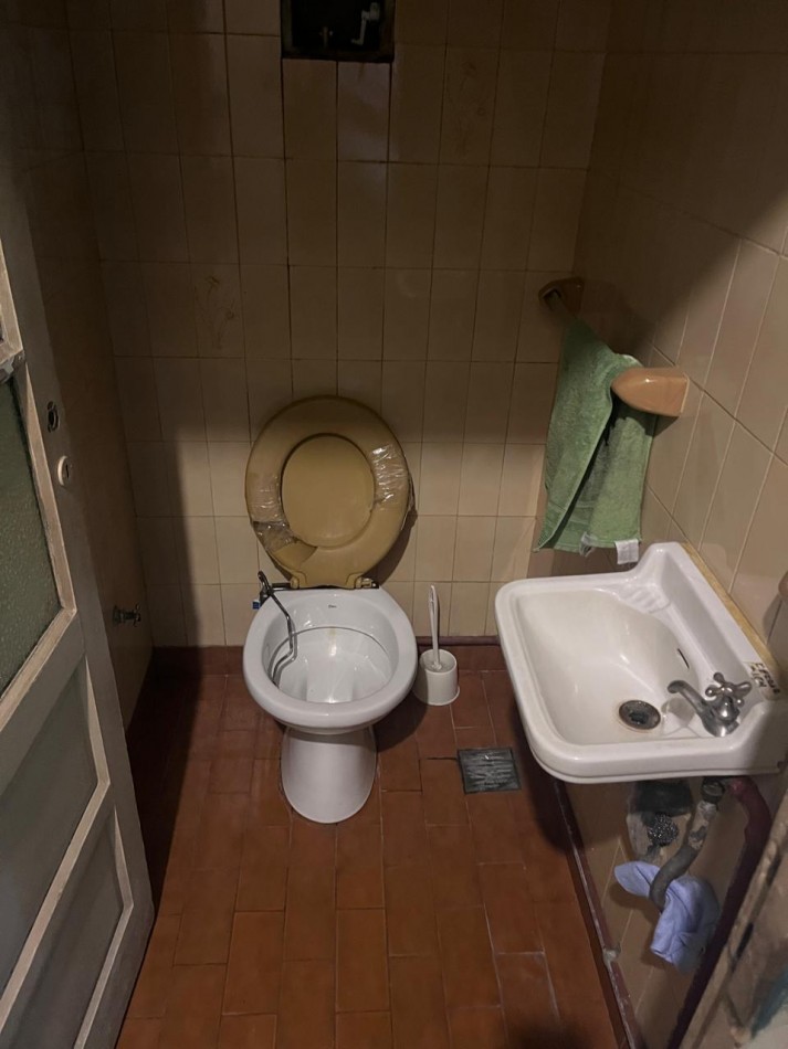 Saavedra 300. Local.