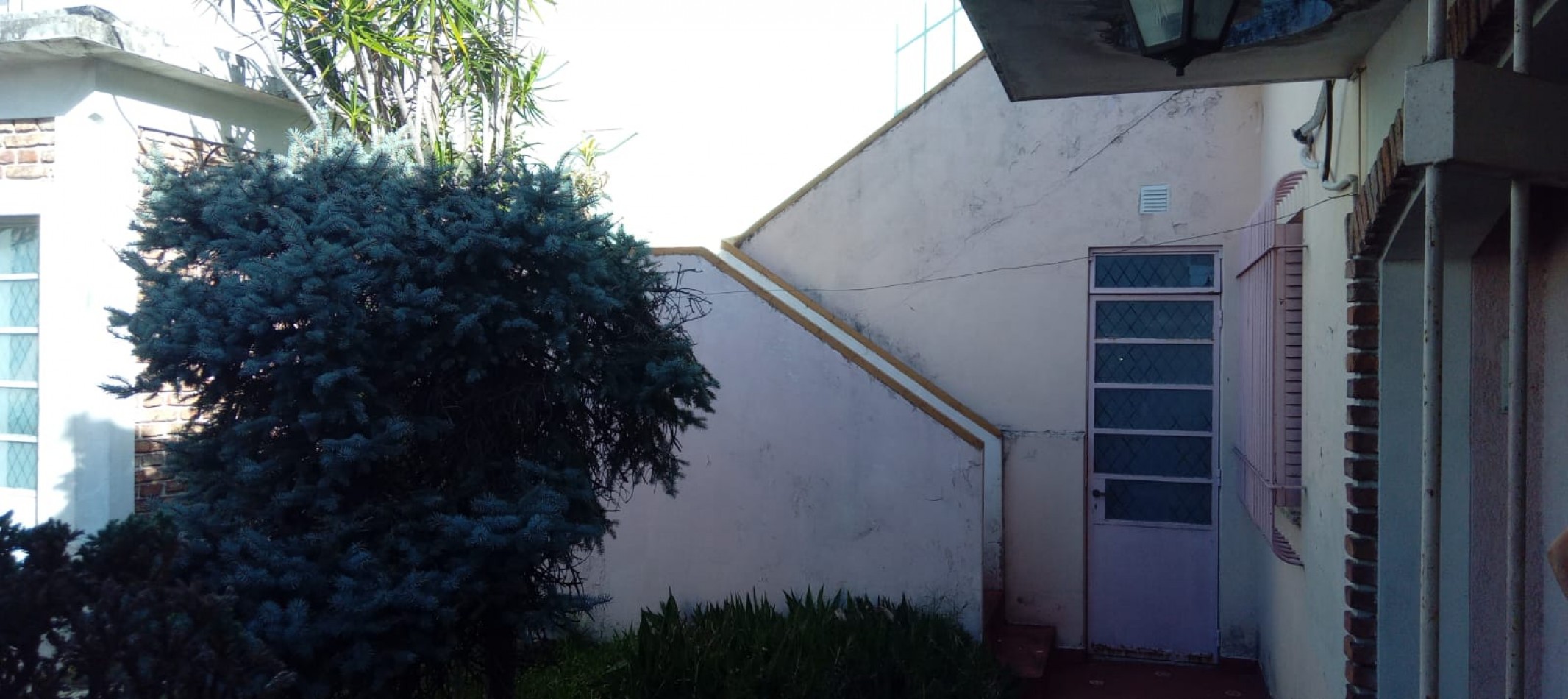 Cañada de Gomez 1000. Casa 3 ambientes.