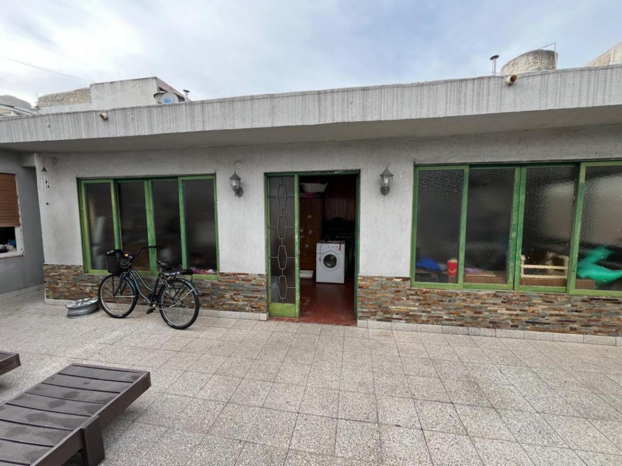 Cañada de Gomez 1400. Casa 3 ambientes.