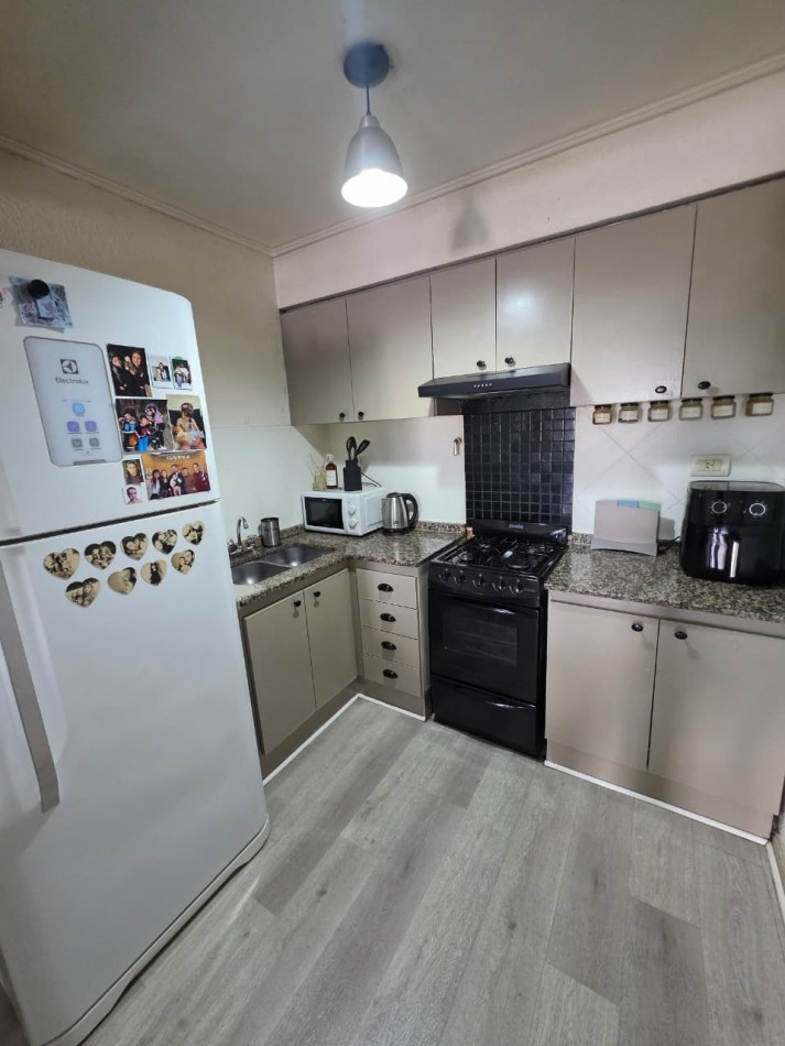 Carhue 1300. PH 3 ambientes.