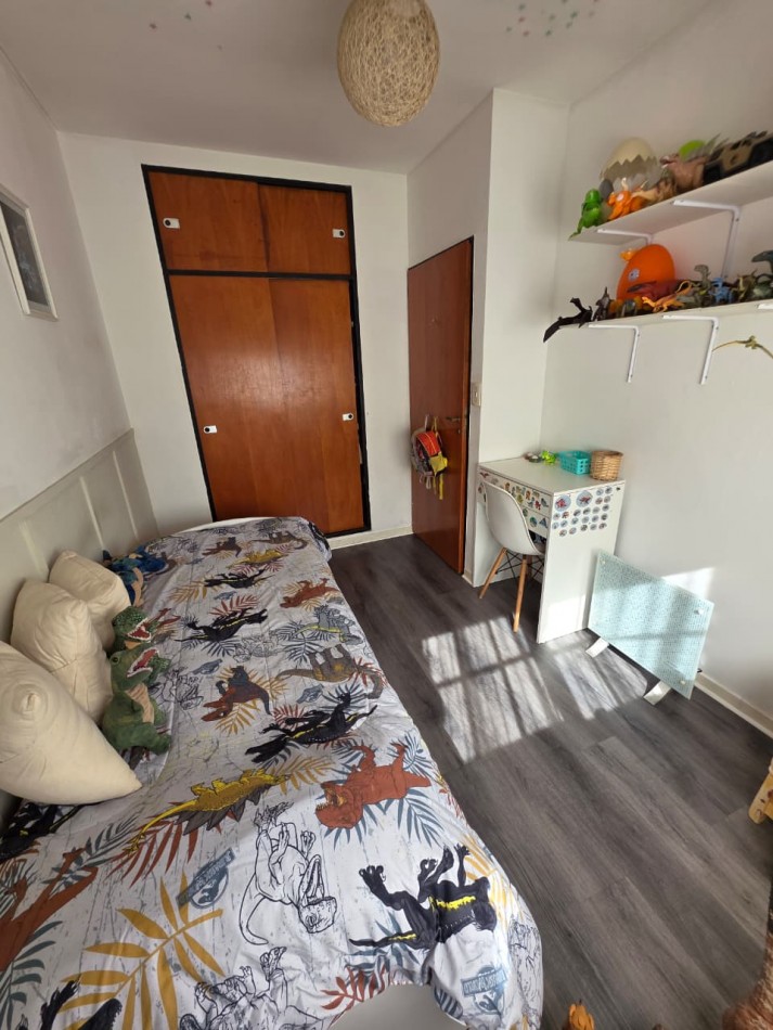 Carhue 1300. PH 3 ambientes.