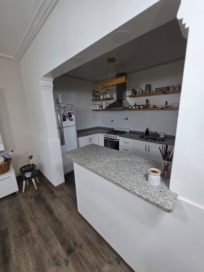 Ulrico Schmidl 6800. PH 3 ambientes en duplex.