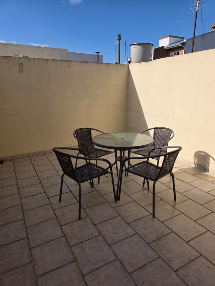 Ulrico Schmidl 6800. PH 3 ambientes en duplex.