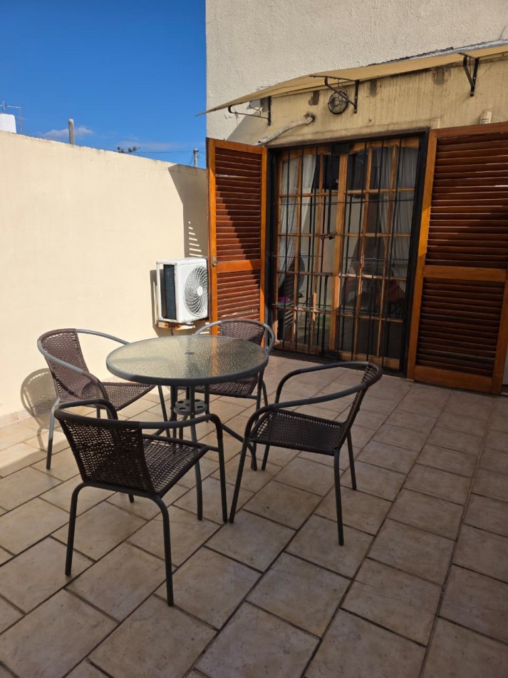 Ulrico Schmidl 6800. PH 3 ambientes en duplex.