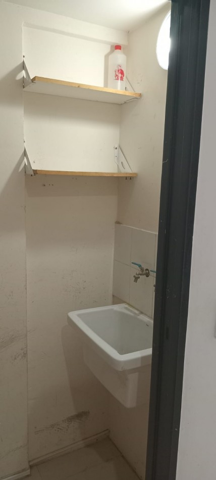 Ramon Falcon 5500. Departamento 3 ambientes con cochera descubierta y baulera,