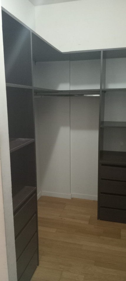 Ramon Falcon 5500. Departamento 3 ambientes con cochera descubierta y baulera,