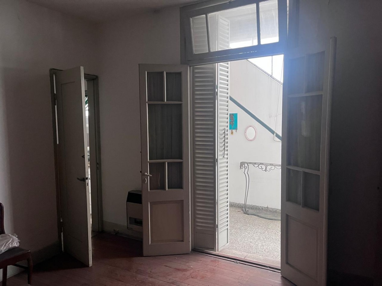 San Pedro 4800. PH 3 ambientes al frente.