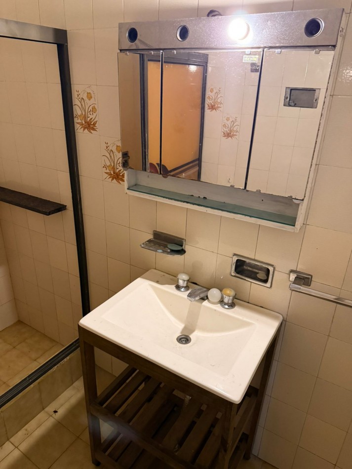 Rivera Indarte 2300. Casa multifamiliar