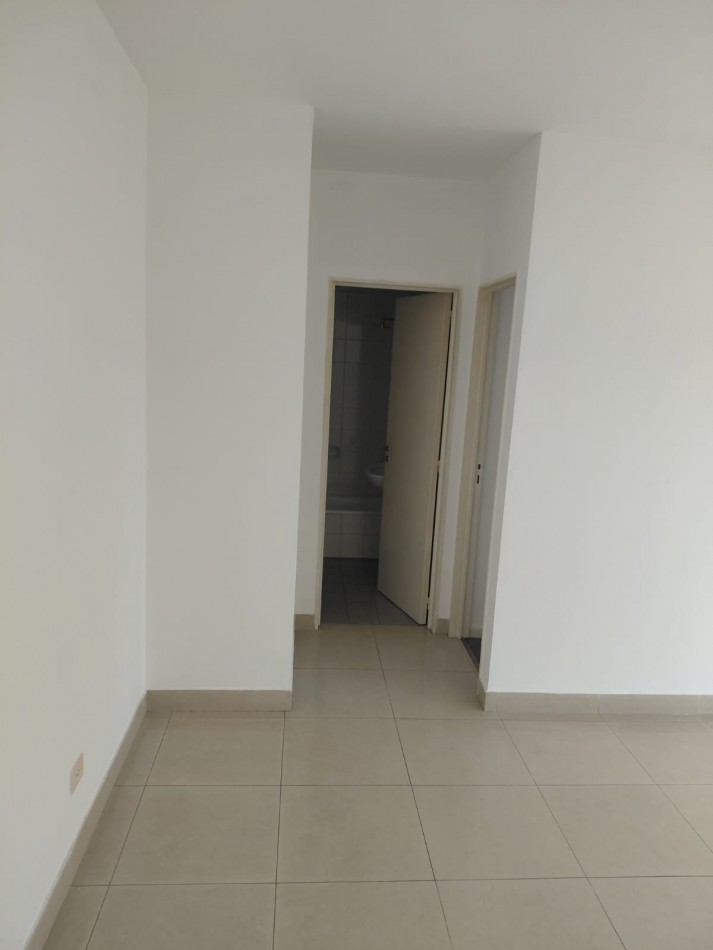 Rivadavia 10100. Departamento 2 ambientes