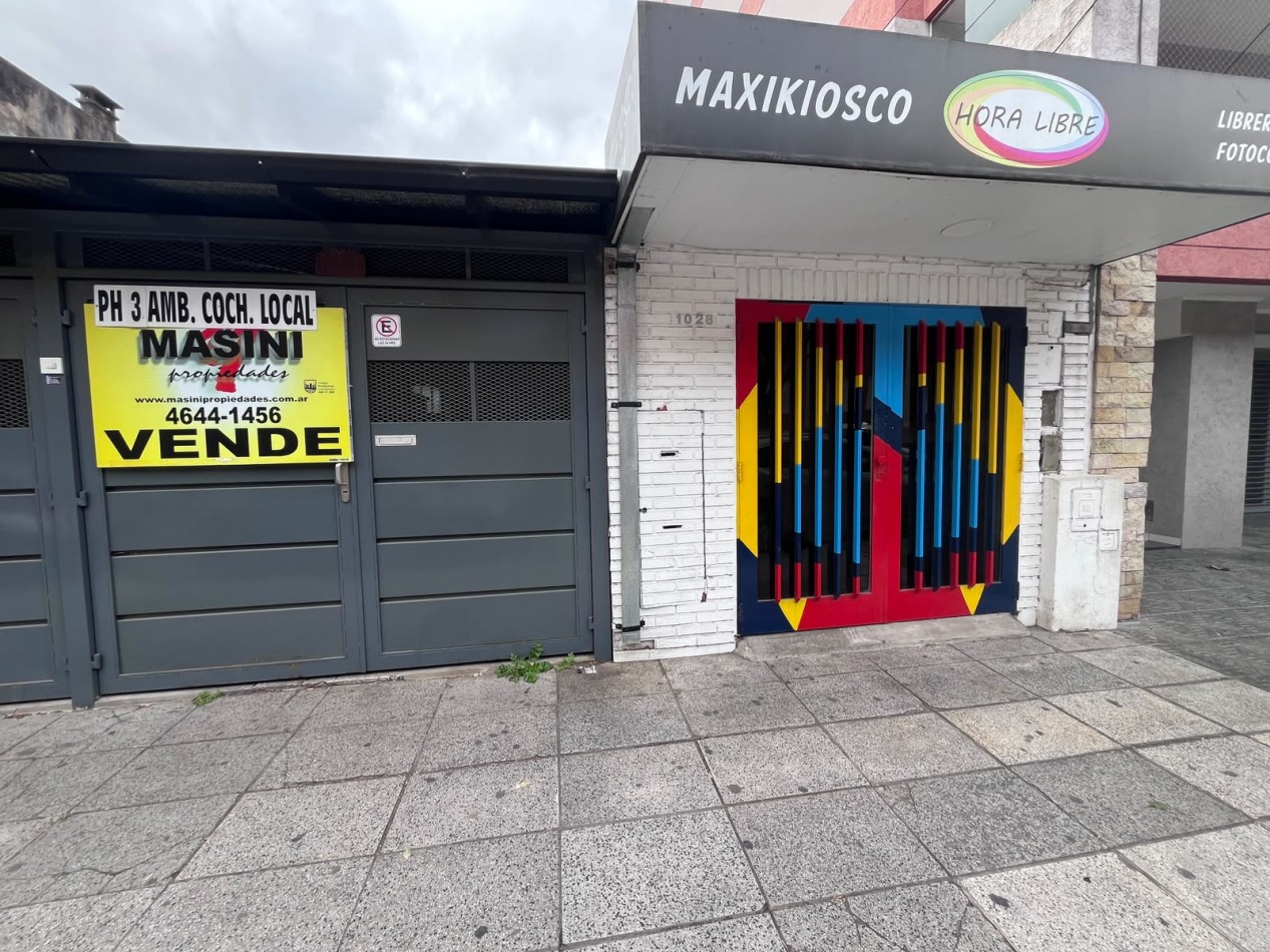 Murguiondo 1000. PH 3 ambientes con cochera y local.