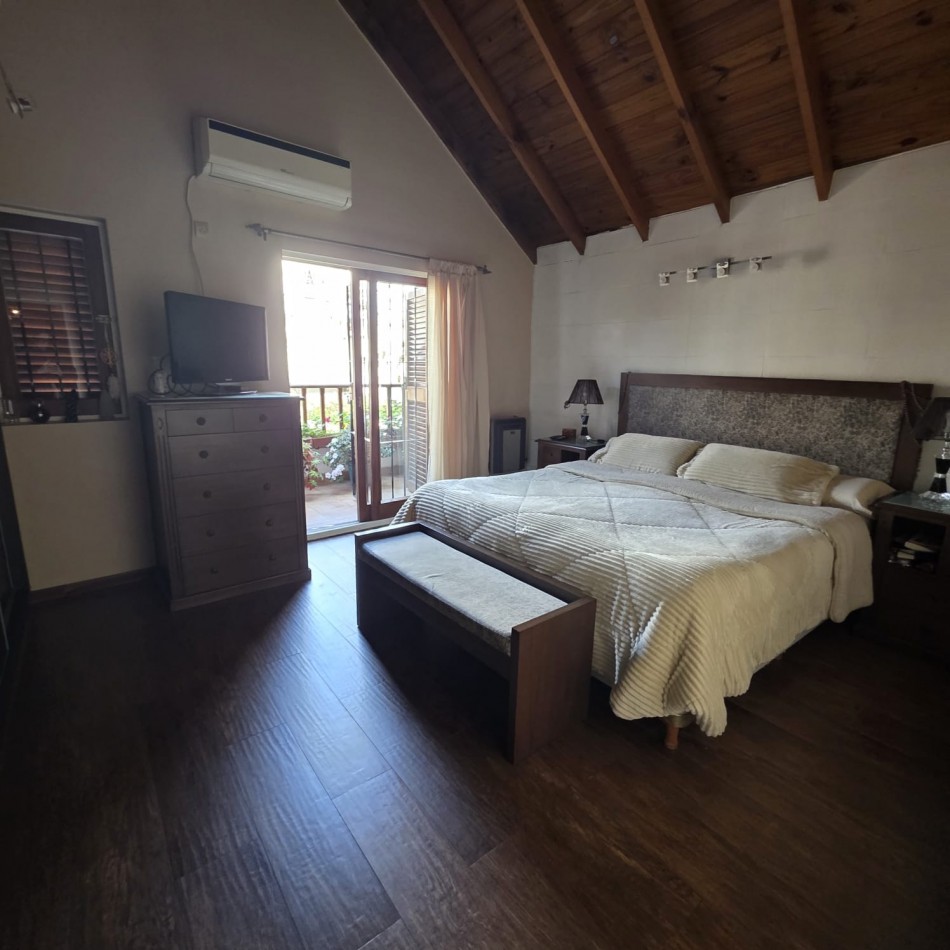 Cafayate 1100. Chalet 4 ambientes.
