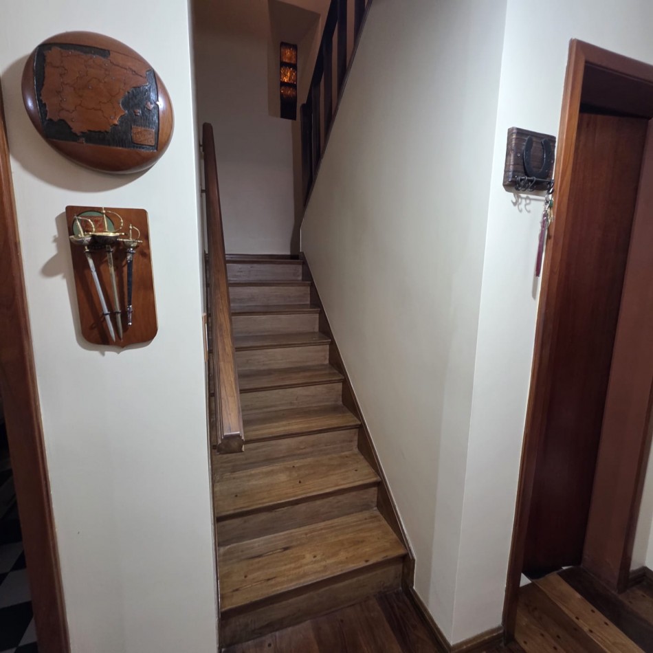Cafayate 1100. Chalet 4 ambientes.