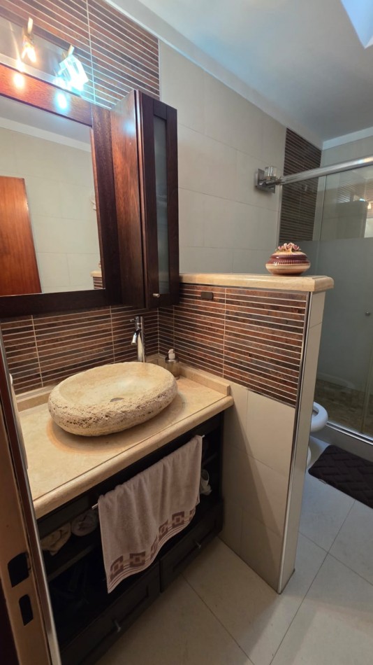 Cafayate 1100. Chalet 4 ambientes.
