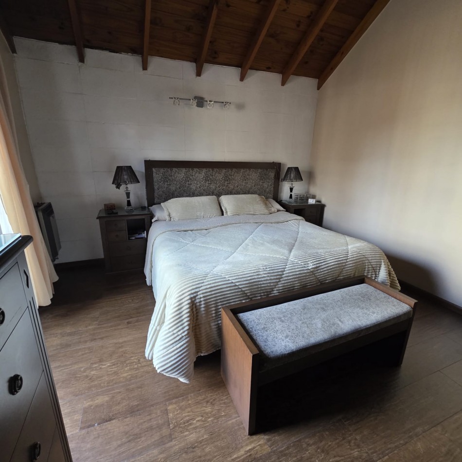 Cafayate 1100. Chalet 4 ambientes.