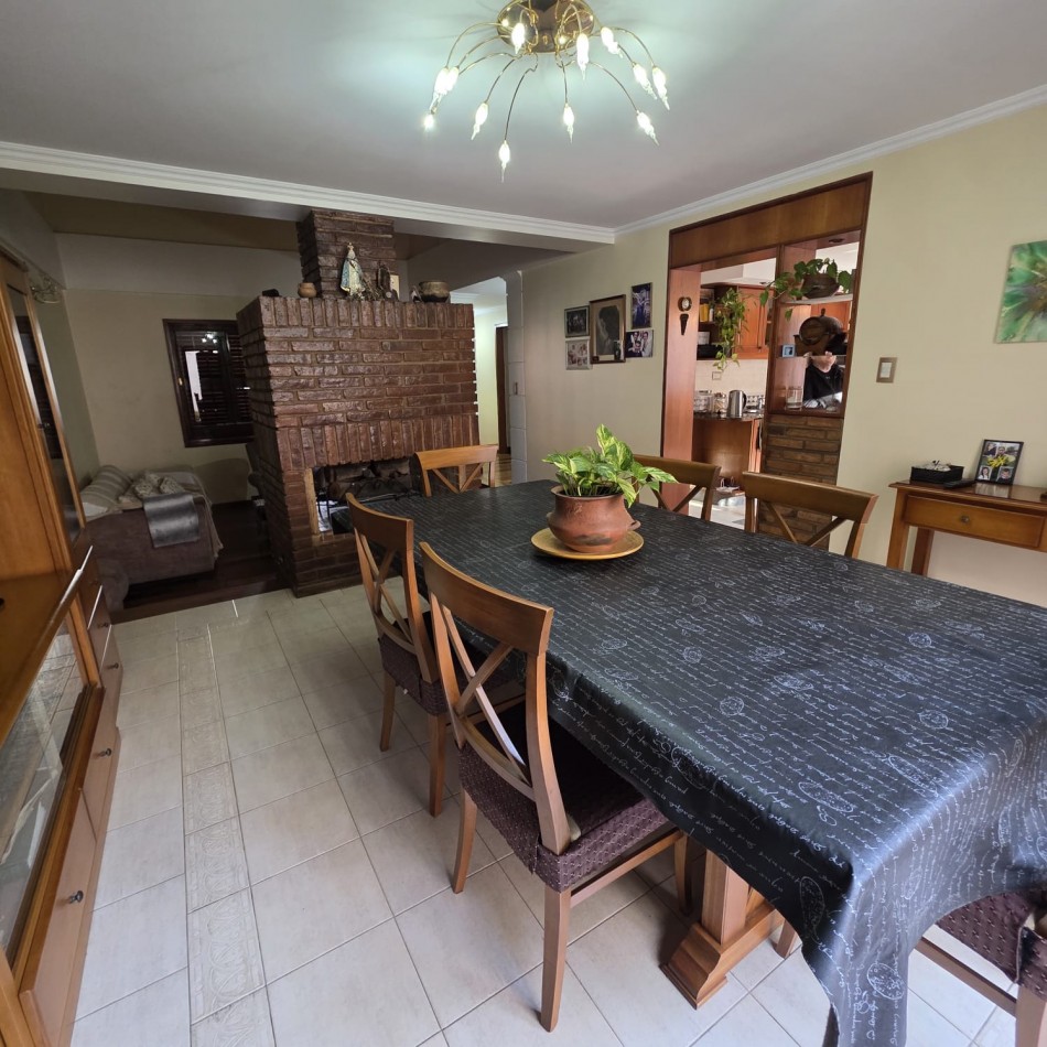 Cafayate 1100. Chalet 4 ambientes.