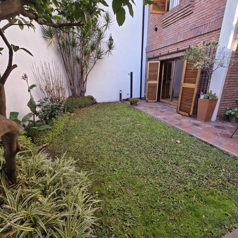 Cafayate 1100. Chalet 4 ambientes.