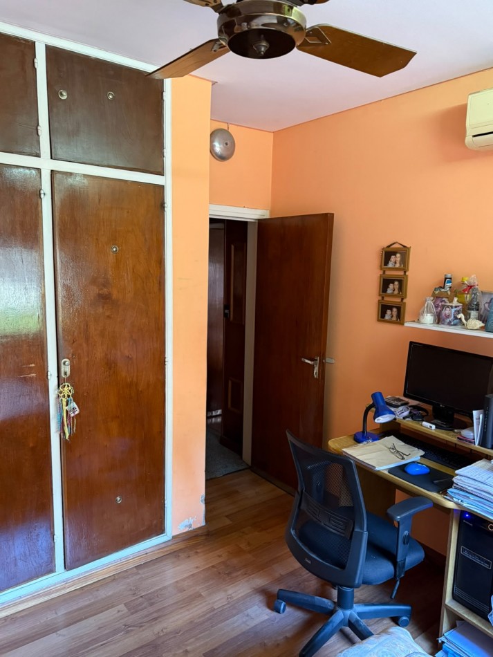 Pizarro 6900. Casa 4 ambientes 