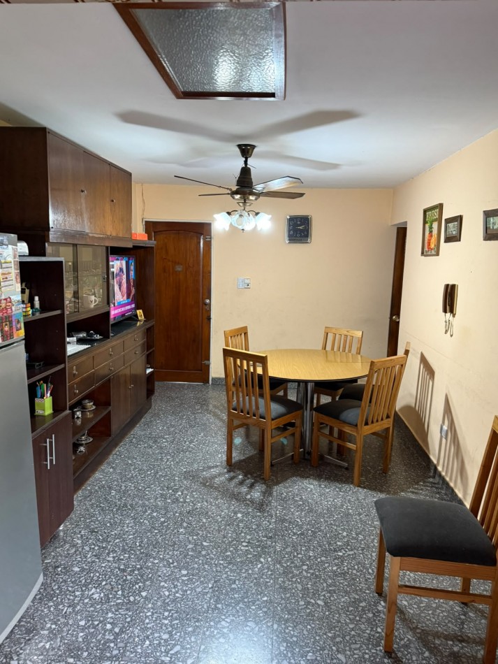 Pizarro 6900. Casa 4 ambientes 