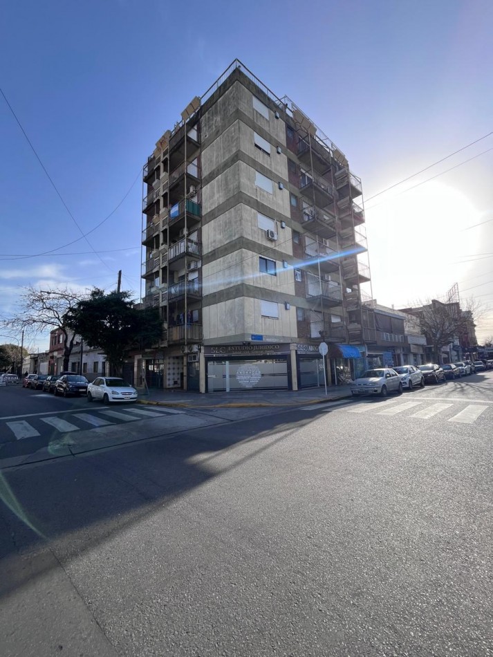 Bragado 6100. Departamento 2 ambientes en alquiler.