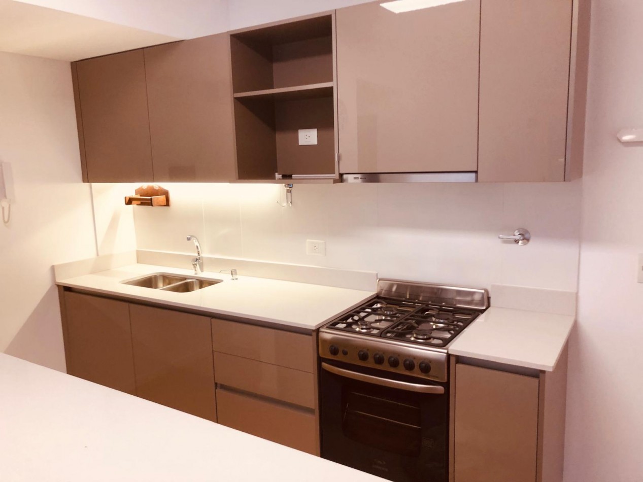 Tomas Le Breton 4200. Departamento 2 ambientes al frente.|
