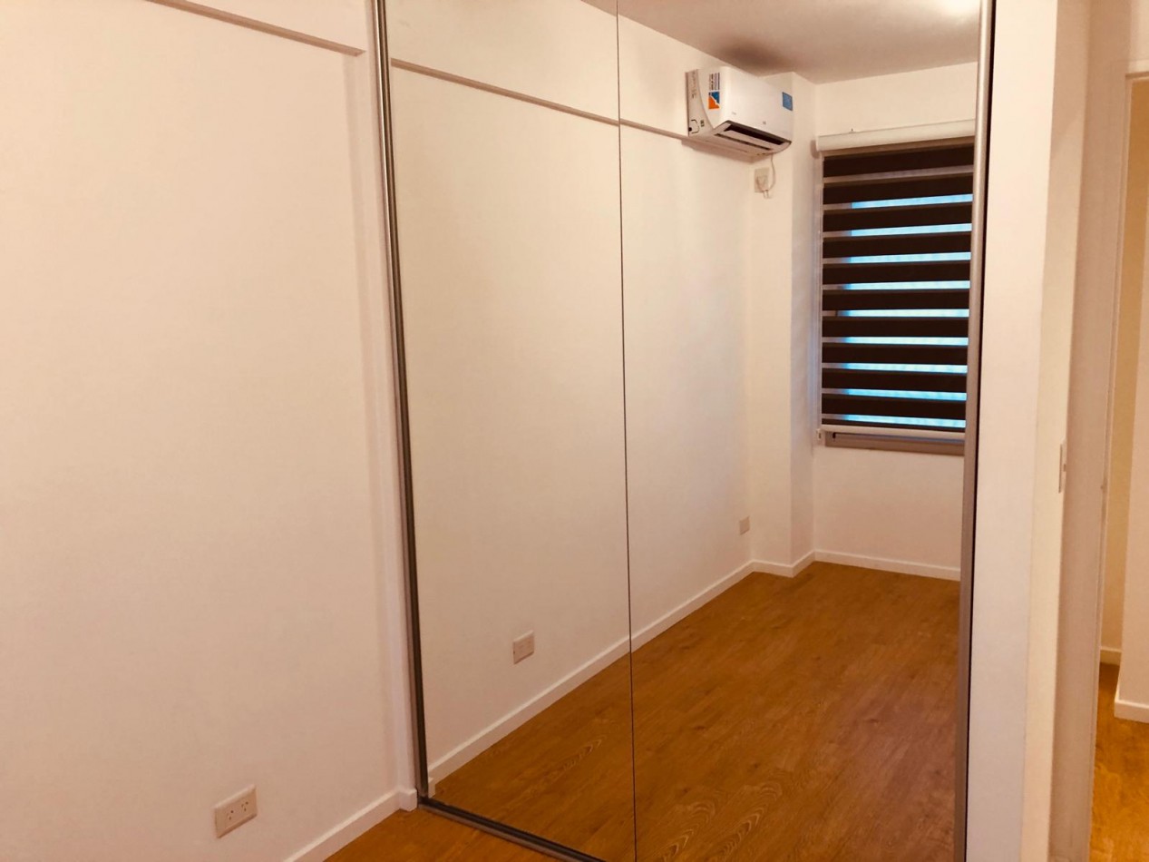 Tomas Le Breton 4200. Departamento 2 ambientes al frente.|